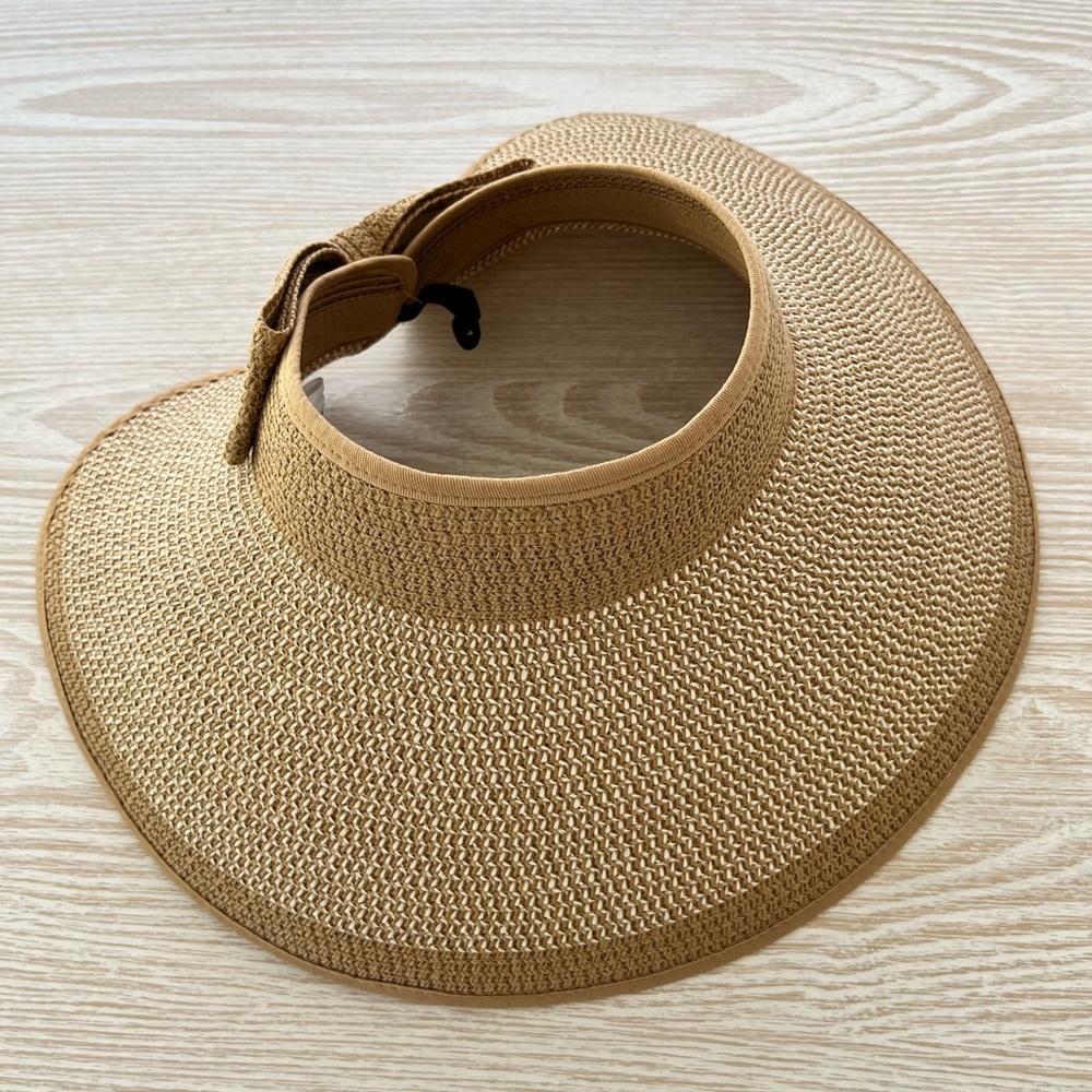 Sun hat. Size adjustable